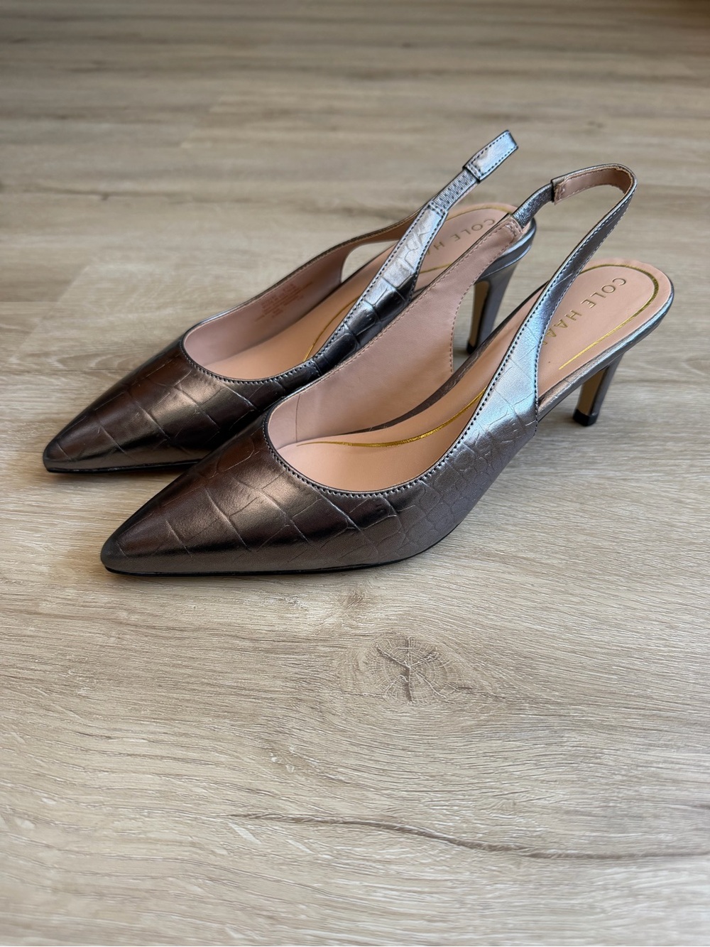 Cole Haan Metallic Pointed Embossed Leather Slingback Pumps size 6.5 New